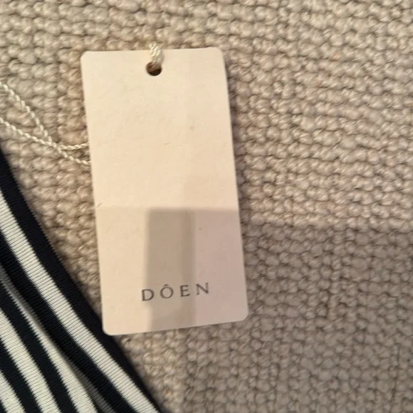 DÔEN Tee - Picture 2 of 7